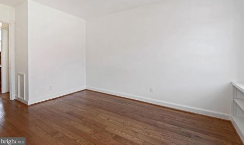 1030 31st St, Washington DC  20007-4405 exterior