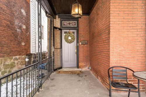 328 Orchard Pl, Pittsburgh PA  15210-1619 exterior