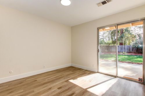 1314 Marina Cir, Davis CA 95616-2728 exterior