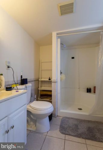 836 Bainbridge St, Philadelphia PA 19146-1430 exterior