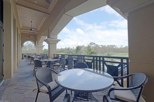 2738 Olde Cypress Dr, Naples FL 34119-9730 exterior