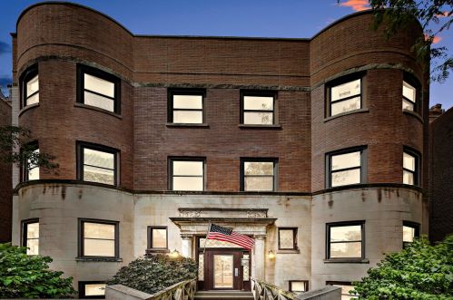 1044 Byron St, Chicago, IL 60613-5010