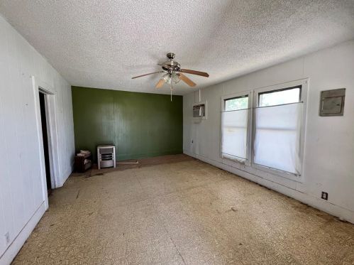 1107 Remington St, Graham TX 76450-2721 exterior