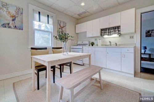 170 Fulton St, N Milford NJ 07646-1650 exterior