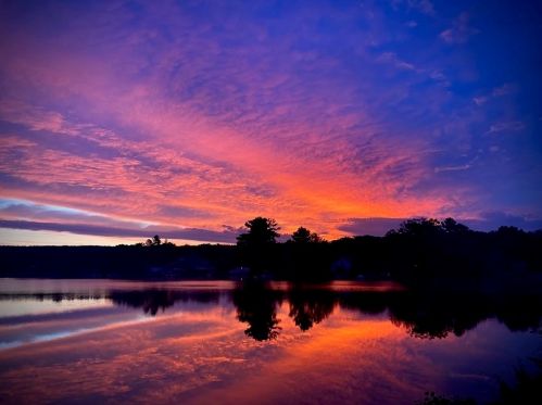 15 Cedar Point Rd, Webster, MA 01570-3600