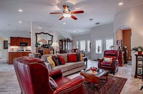 110 18 St, Huntsville TX 77340-4370 exterior