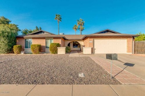 902 Msn Dr, Chandler AZ  85224-2216 exterior