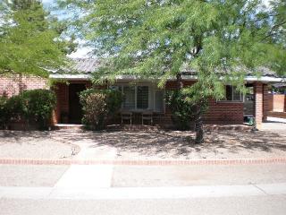 1828 Campbell Ave, Tucson AZ  85719-3706 exterior
