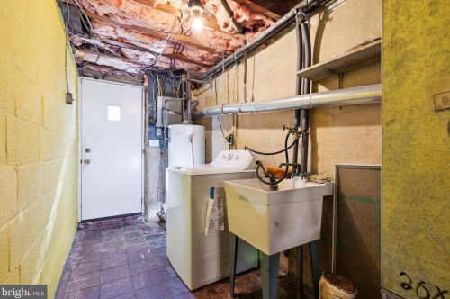 6259 Ditman St, Philadelphia PA 19135-3202 exterior