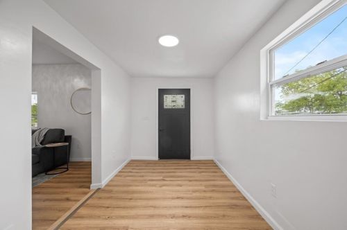 217 Logan St, Pittsburgh PA  15209-2811 exterior