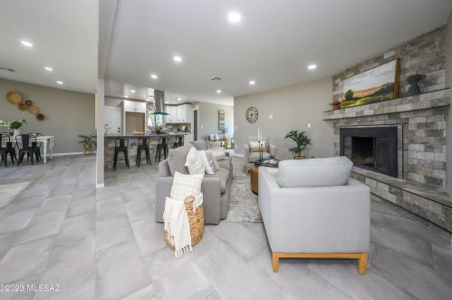 11100 Glenn St, Tucson AZ  85749-8845 exterior