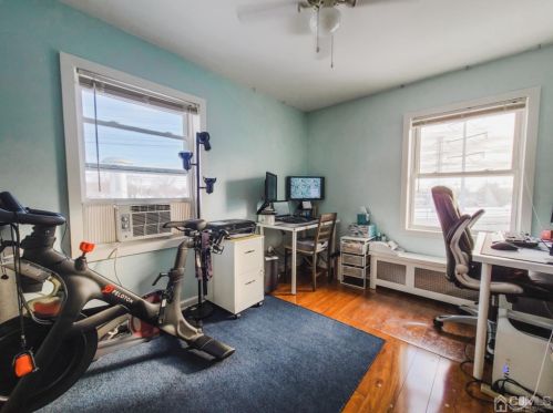 26 Garfield Park, Edison, NJ 08837-2522