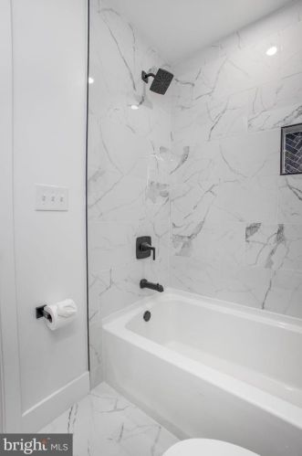 702 19 St, Washington DC 20002-4077 exterior