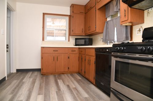 1029 Leith Ave, Waukegan IL 60085-2545 exterior