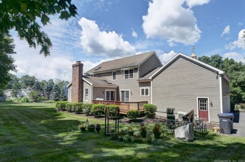 789 Ridgebury Rd, Ridgefield CT 06877-1407 exterior