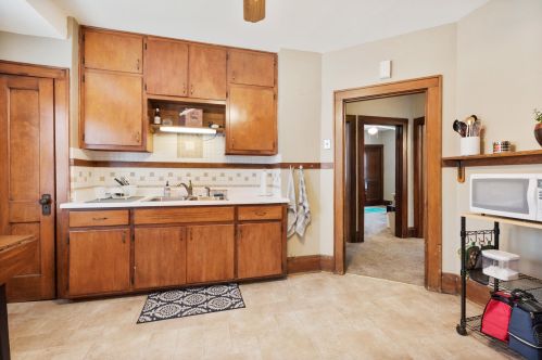 556 61, Milwaukee WI 53213-4166 exterior