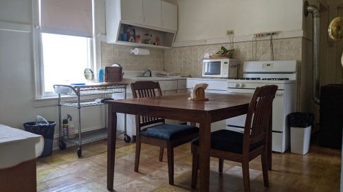 4728 Kennicott Ave, Chicago, IL 60630-4322