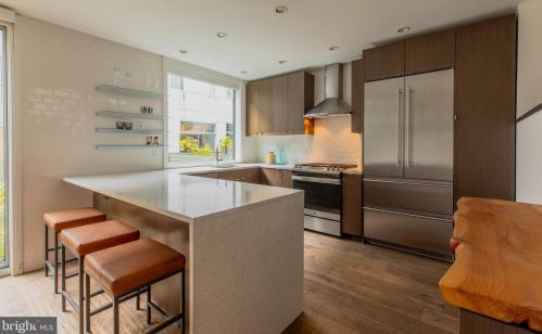 1112 Bodine St, Philadelphia PA 19122-0030 exterior