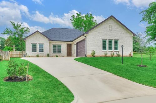 160 Bermuda Cir, Montgomery TX  77356-8207 exterior