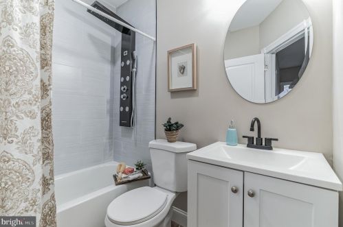 4035 8th St, Philadelphia PA  19140-2233 exterior