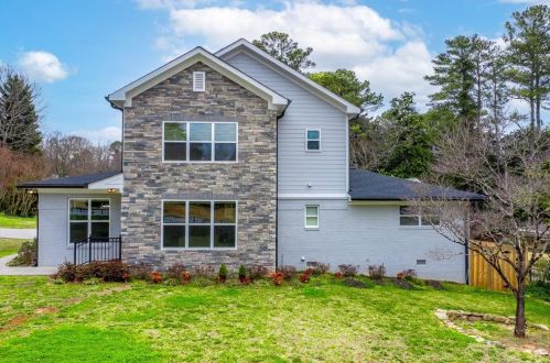 2284 Greenglade Rd, Atlanta, GA 30345-3827