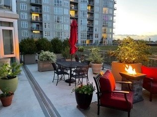 1134 Granville Ave, Chicago IL  60660-2013 exterior