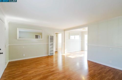 2704 Crescent Dr, Concord CA 94520-1919 exterior