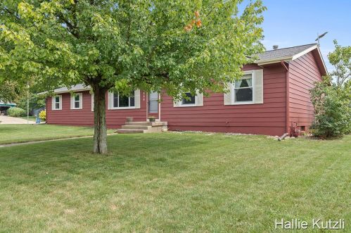590 Vida Cir, Coppersville, MI 49404-1152