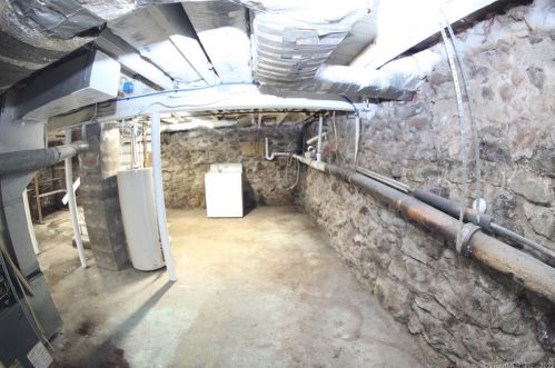 135 Autumn St, Manchester CT  06040-5519 exterior