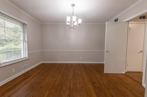 5731 Berkshire Ln, Dallas TX  75209-2401 exterior