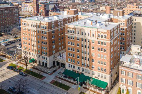 1028 Juneau Ave, Milwaukee, WI 53202-2933