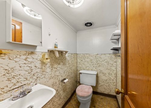 8450 Paulina St, Chicago IL 60620-4744 exterior