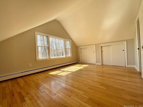 25 Longview Dr, Ridgefield CT 06877-3514 exterior