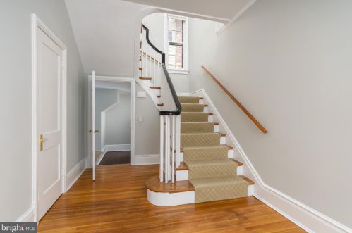 3524 Edmunds St, Washington DC 20007-1463 exterior