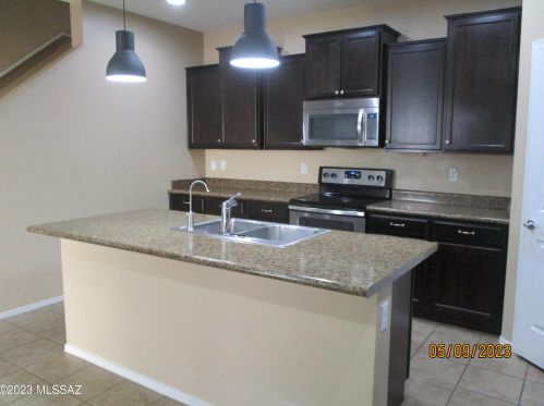 10981 Gray Mare Trl, Tucson AZ  85747-9576 exterior