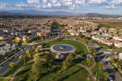 723 Forest Park Blvd, Oxnard CA 93036-5311 exterior