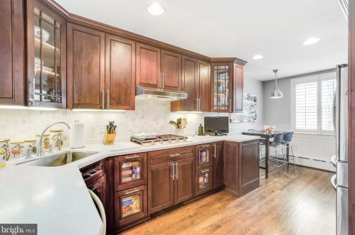 301 Glendale Ave, Alexandria VA 22301-2407 exterior