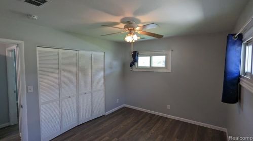 32360 Donnelly St, Garden City MI  48135-3207 exterior