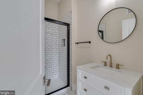 617 Dudley St, Philadelphia PA 19148-2404 exterior