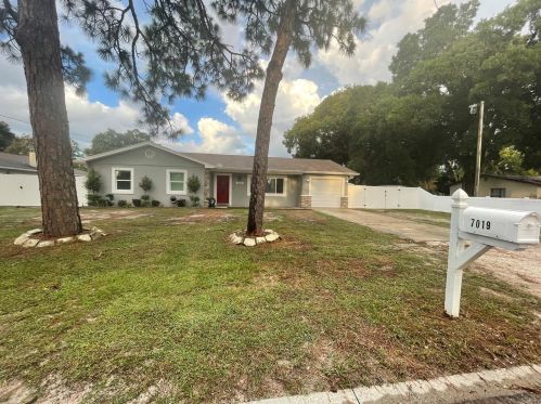 7019 Blossom Ave, Tampa FL 33614-3137 exterior