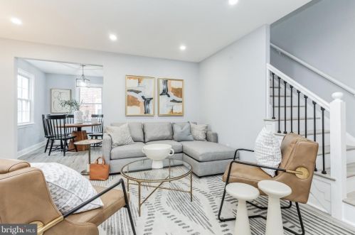 312 Williamsburg Dr, Silver Spring, MD 20901-2726