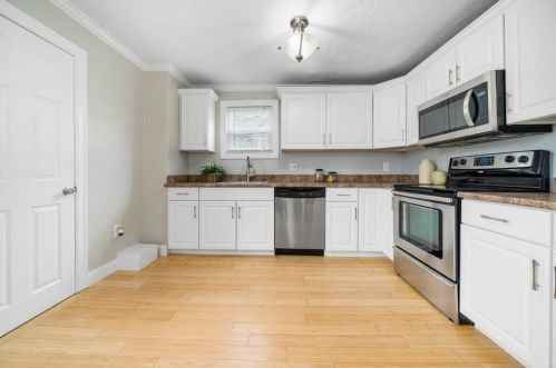 20 Un St, Taunton MA 02780-3313 exterior