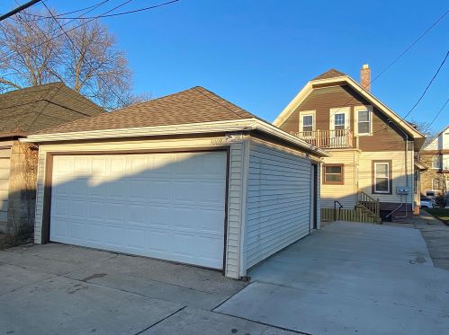 3009 12th St, Milwaukee WI 53215-3822 exterior