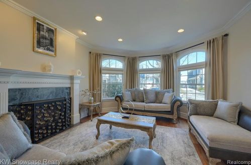 966 Smith Ave, Bham MI  48009-4709 exterior