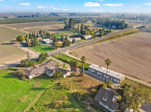 2507 Golf Rd, Turlock CA 95380-9748 exterior