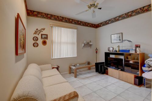 5827 Is Reach Ln, Boynton Beach FL exterior