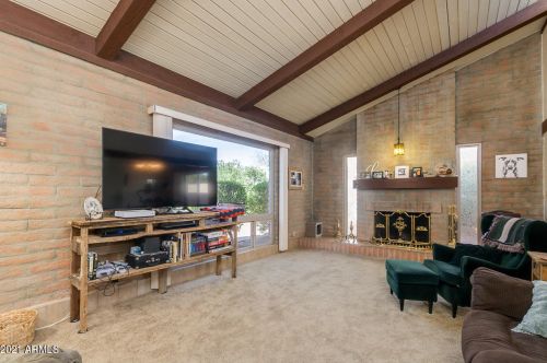 8039 6th Pl, Phoenix, AZ 85020-3661