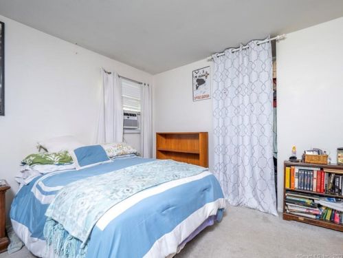 128 Deforest Rd, Wilton CT 06897-1910 exterior