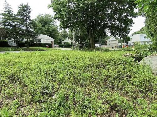 1741 Plainfield Pike, Providence RI  02919-5717 exterior