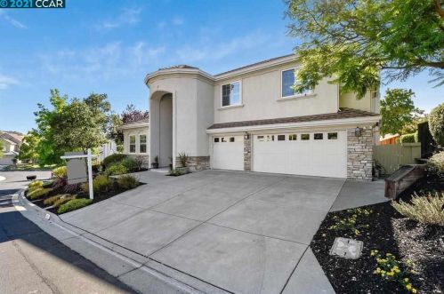 965 Oliveglen Ct, Concord, CA 94521-5409